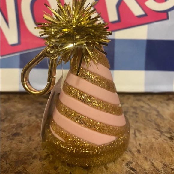 🎉BIRTHDAY HAT Sanitizer Holder🎉 - Picture 2 of 4